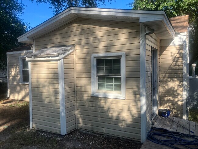 Building Photo - 1519 Fanning