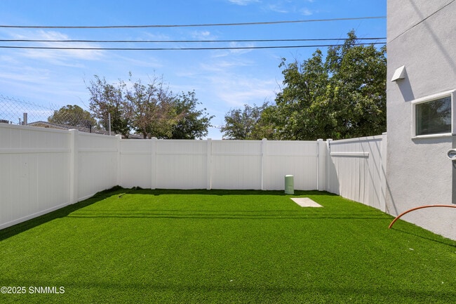Building Photo - 1390 Monte Vista Ave