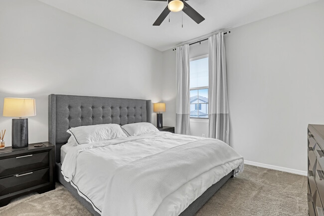 Building Photo - 4740 Chantilly Rd