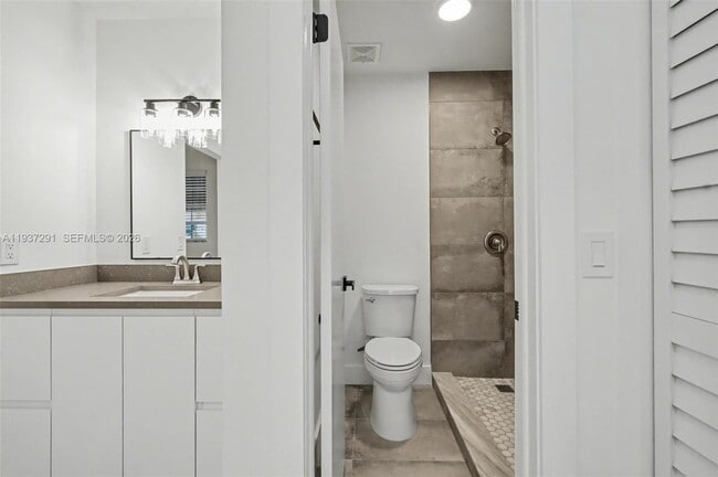 Building Photo - 12224 SW 52nd Pl