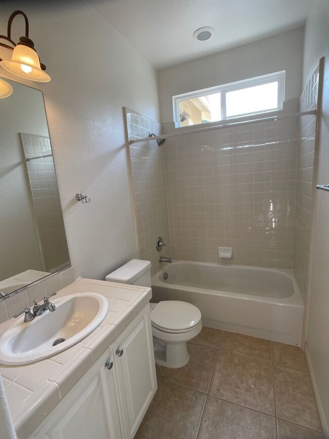 Building Photo - Oxnard 4 Bedroom 3 Full Bathroom 2-Story Home