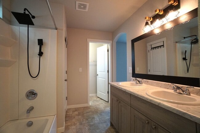 Building Photo - 3254 Thunderchief Hts