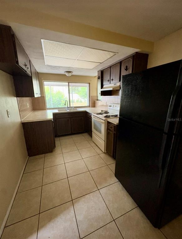 Building Photo - 7124 Isle Dr