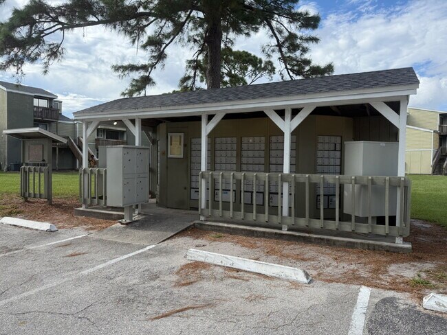 Building Photo - **Move in Special! Inquire now! **Recently...