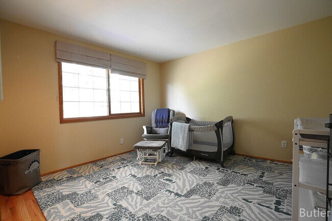 Building Photo - CLICK "REQUEST A TOUR" NOW!