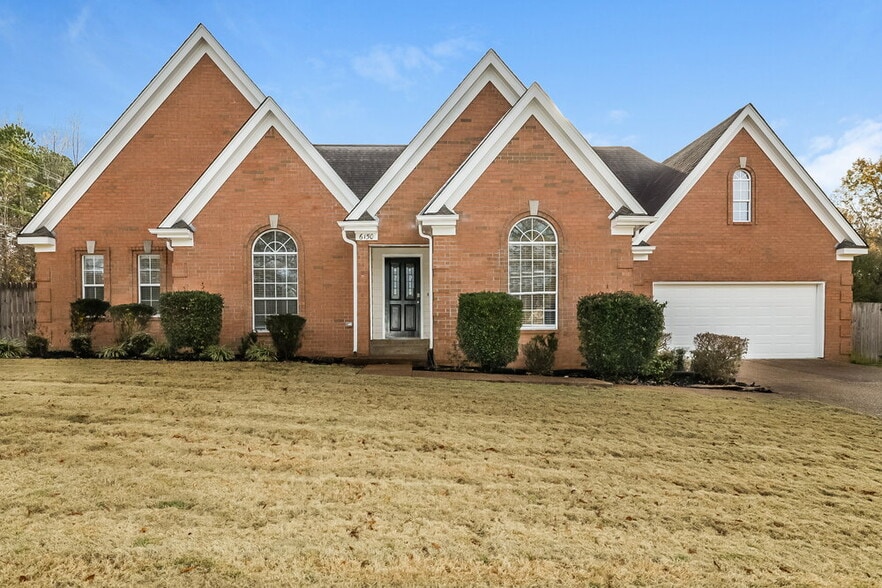 Primary Photo - 6150 Woodstock View Dr