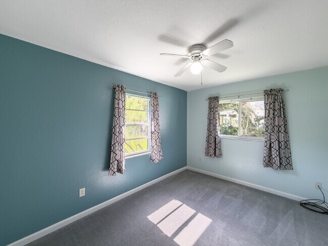 Building Photo - 3 Bed | 2 Bath | 1,200 Sq Ft Single-Family Home  RENT NOW WITH ZERO DEPOSIT on a 12-month lease!
