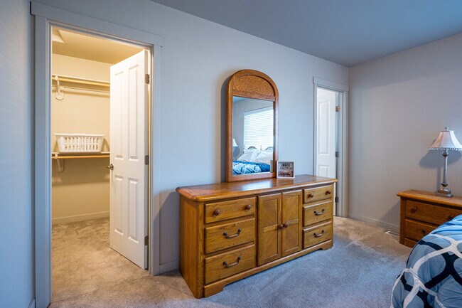 Building Photo - 5 S Kellogg St