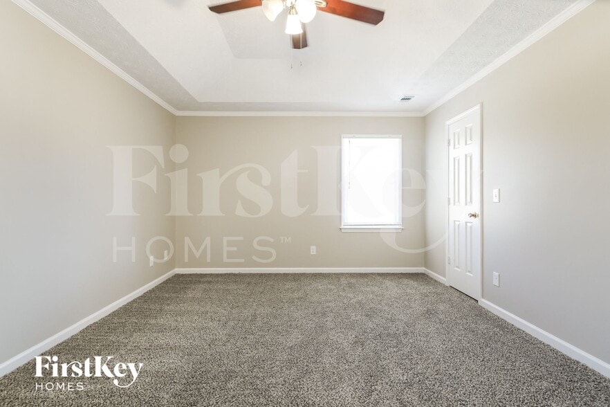 Building Photo - 331 Crescentview Ct