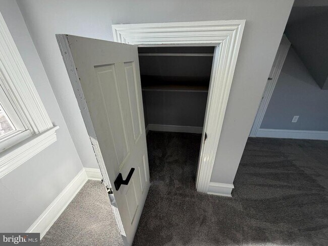 Building Photo - 124 W Butler Pike