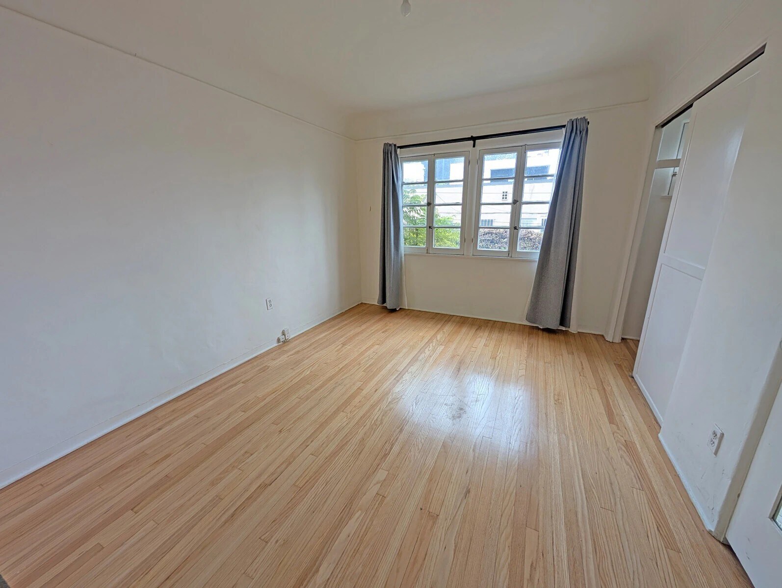 Building Photo - 826 Maltman Ave