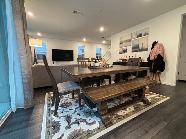 Building Photo - Gorgeous New home with 4 bed/2.5 bath in Brentwood