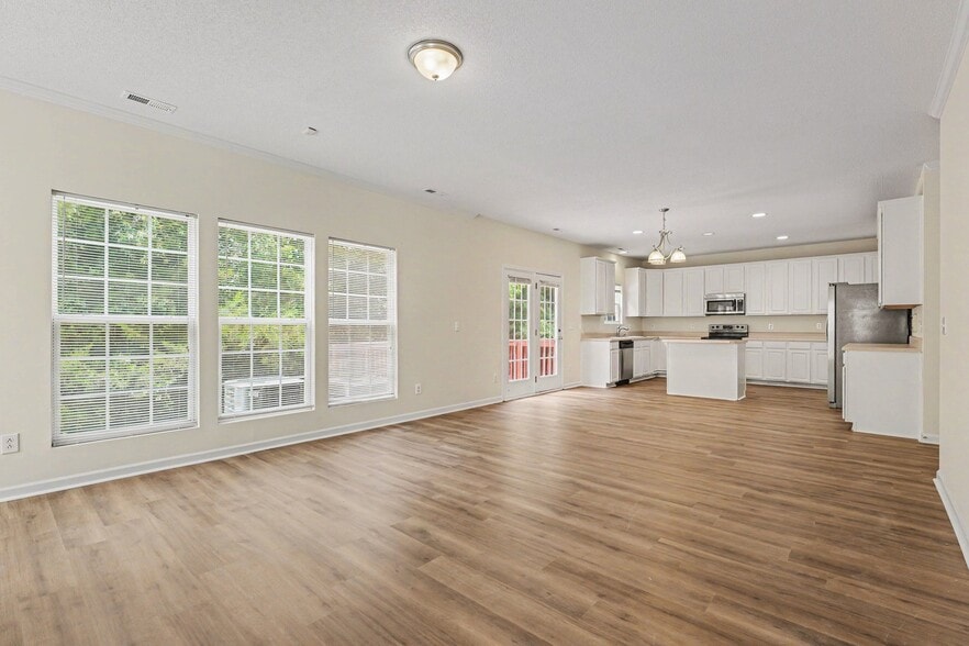 Building Photo - 4419 Karlbrook Ln