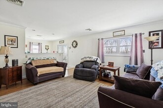 Building Photo - 207 Delmar St