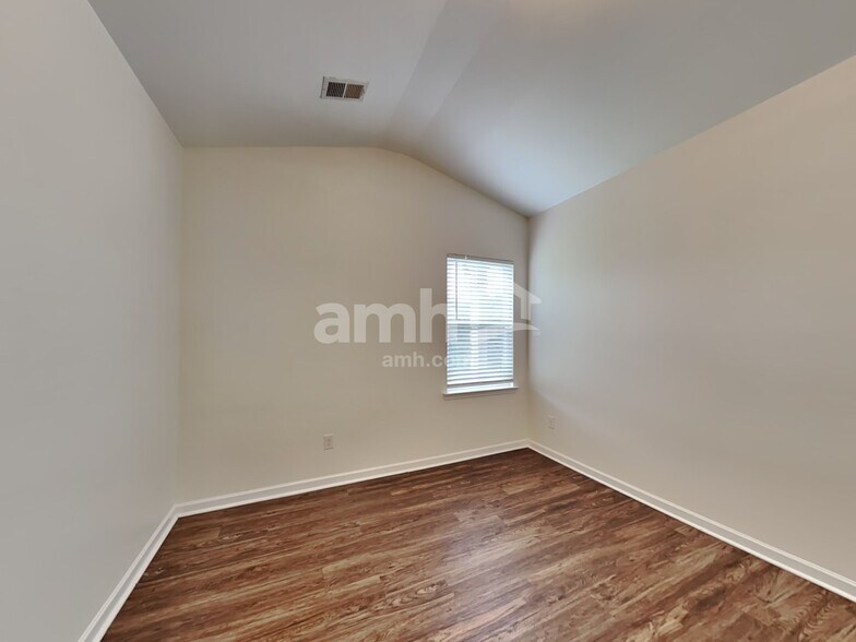 Building Photo - 304 San Anselmo St