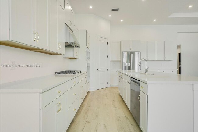 Building Photo - 9512 St Germain Dr