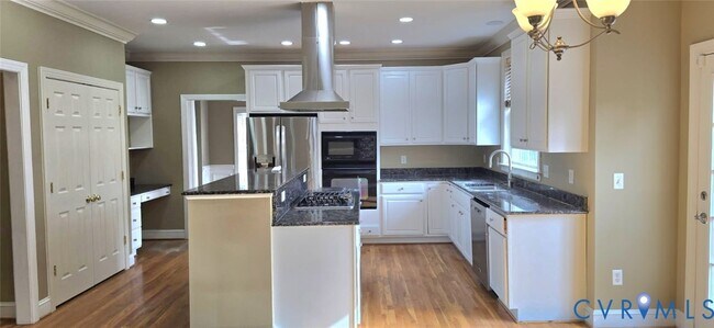 Building Photo - 4940 Riverplace Ct