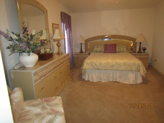 Building Photo - 7940 Meadowlark Ln