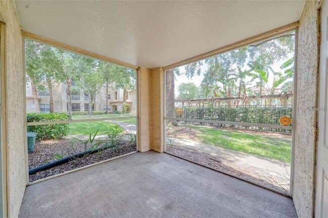 Building Photo - 823 Camargo Way