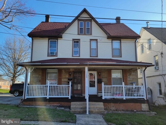 Building Photo - 201 E Delaware Ave