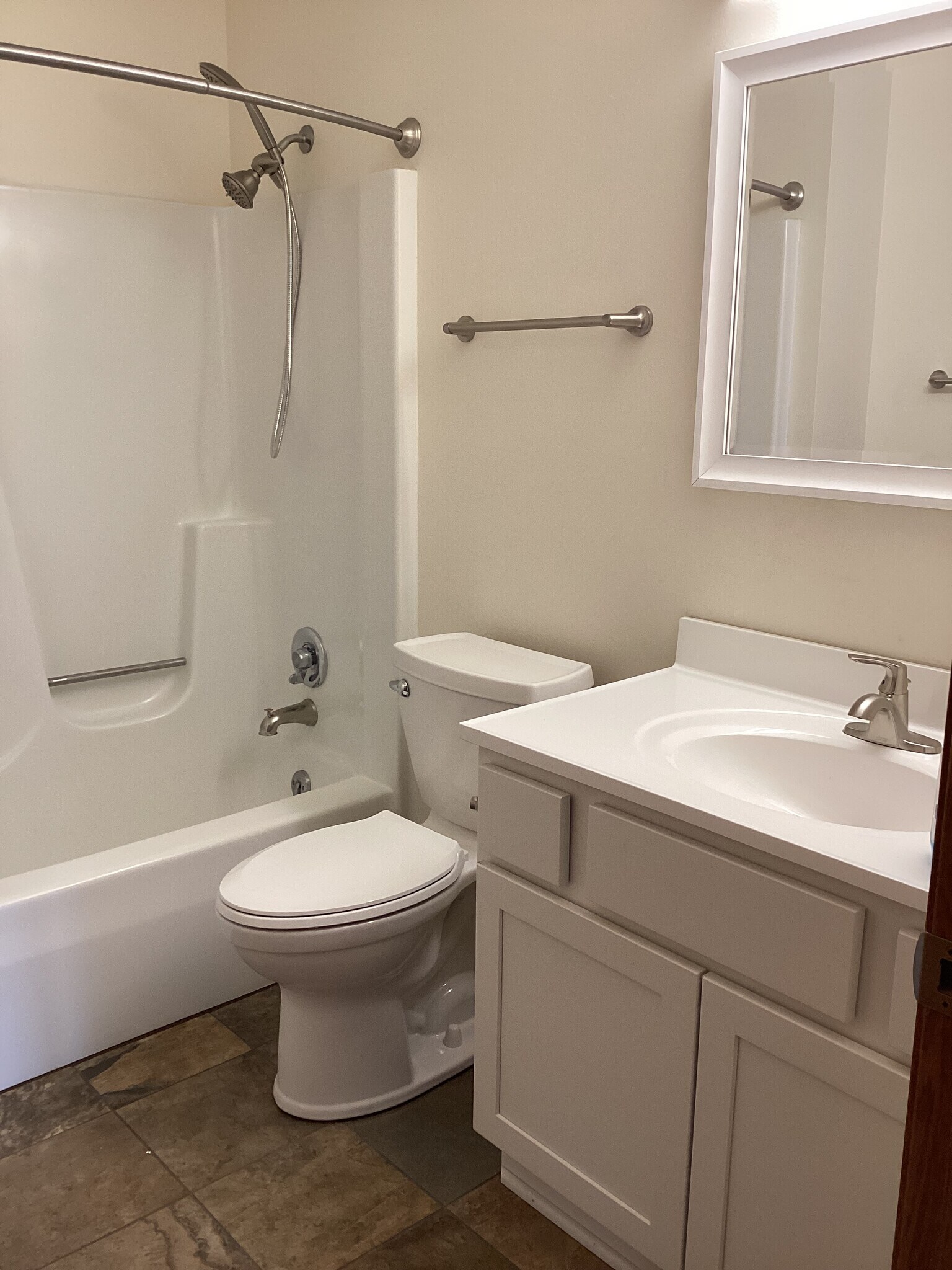 Building Photo - 2305 Parmenter St