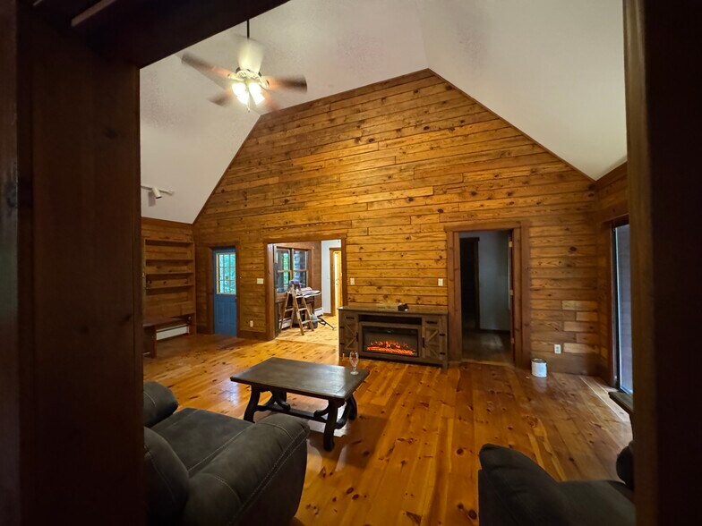 Building Photo - 1085 County Route 17