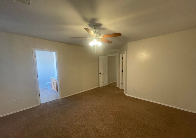 Building Photo - 24403 N Oasis Blvd