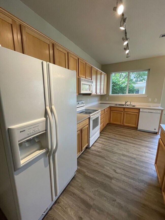 Building Photo - 6220 SW 182nd Terrace