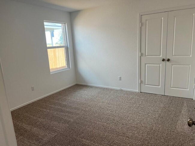 Building Photo - 212 Canley Lp