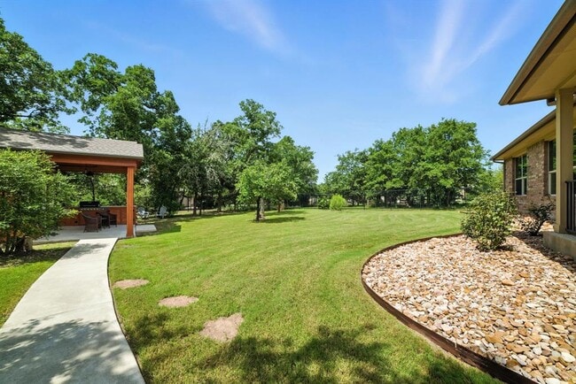 Building Photo - 107 Tylee Cir