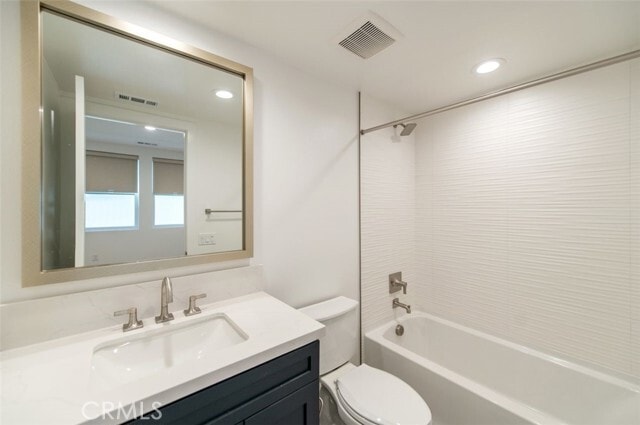 Building Photo - 228 Stage