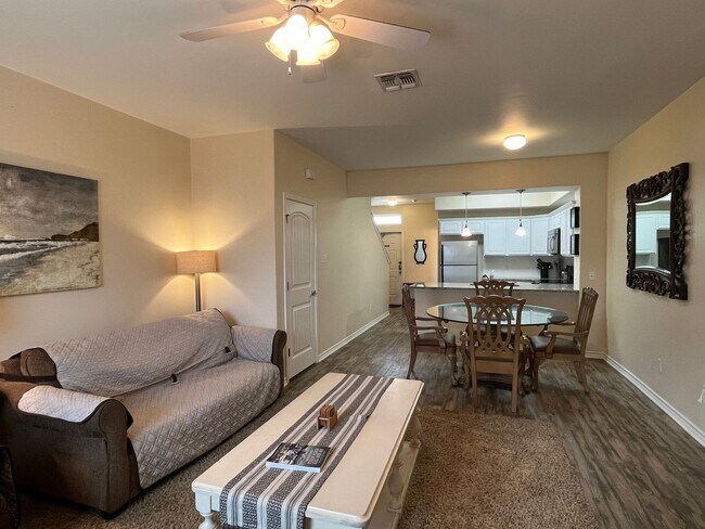 Building Photo - 15128 Dory Dr