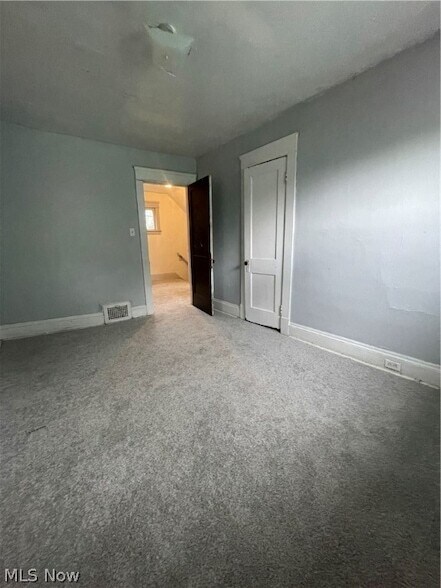 Building Photo - 4754 Blythin Rd