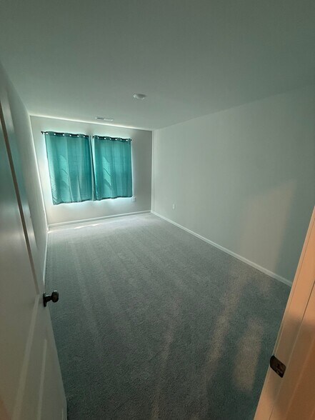 Building Photo - 275 Peebles Dr