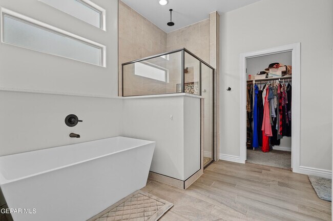 Building Photo - 13401 Carterton Ave