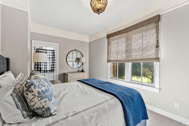 Building Photo - 2850 Silverado Trail N