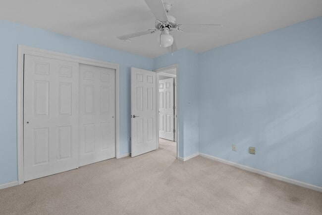 Building Photo - Your Dream Home Awaits!