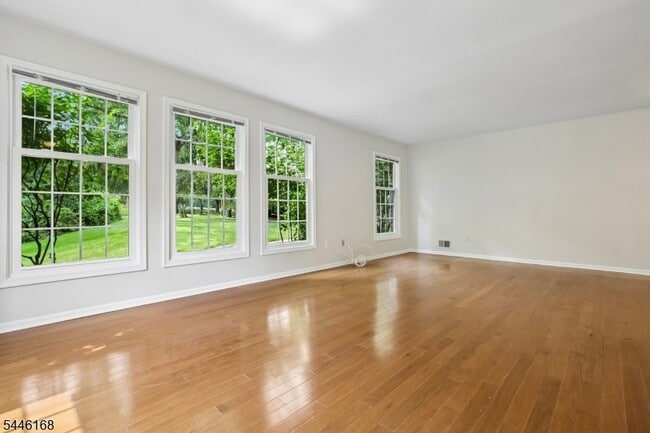 Building Photo - 85 Laurelwood Ct