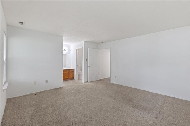 Building Photo - 408 Elderberry Ct