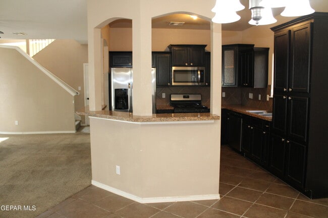 Building Photo - 3100 Amistoso St