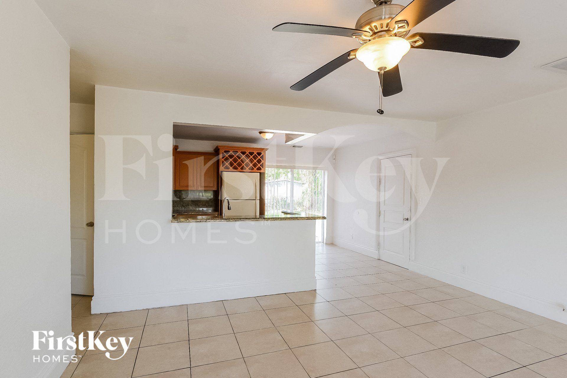 Building Photo - 6820 SW 16th Ct