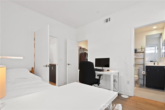 Building Photo - 257 Elm Ave