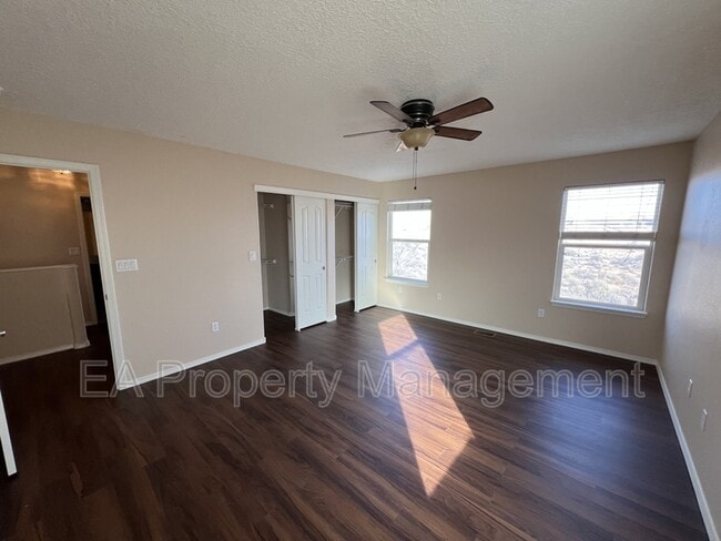 Building Photo - 3644 Clear Creek Rd