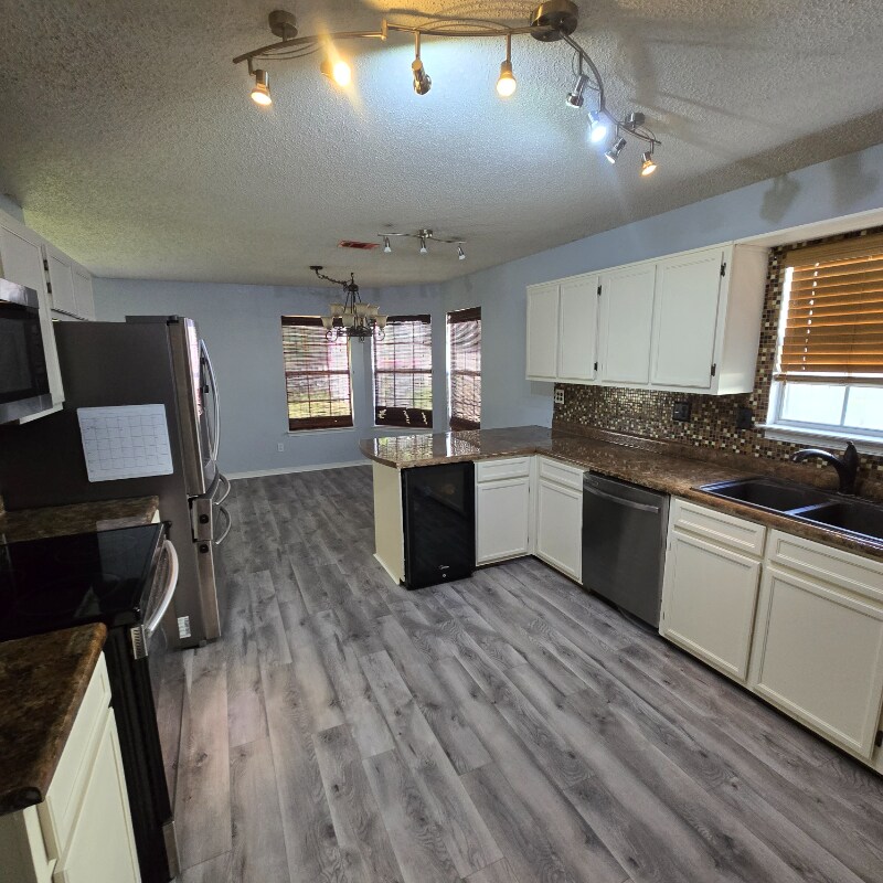 Building Photo - 4265 Antioch Rd