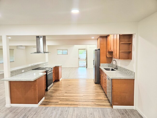 Building Photo - Mililani Town Completely Renovated 3 Bedro...