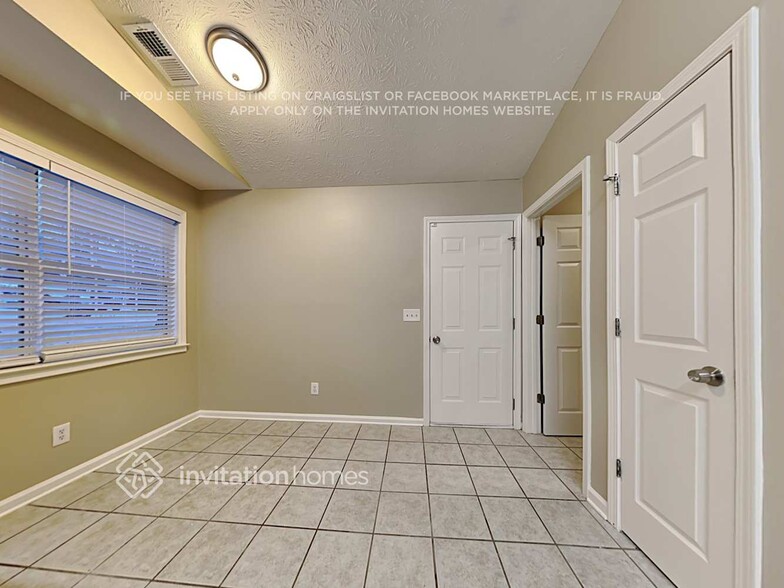 Building Photo - 4617 Unicorn Point