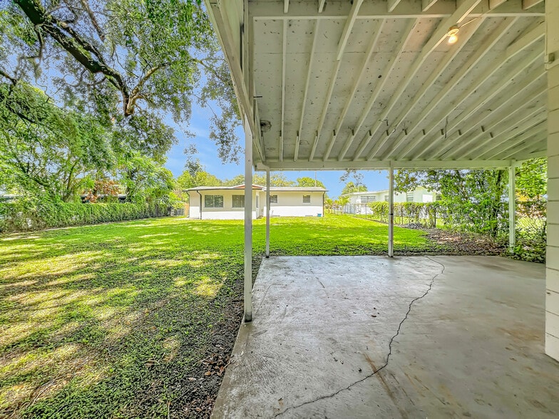 Building Photo - 3012 Rogan Rd
