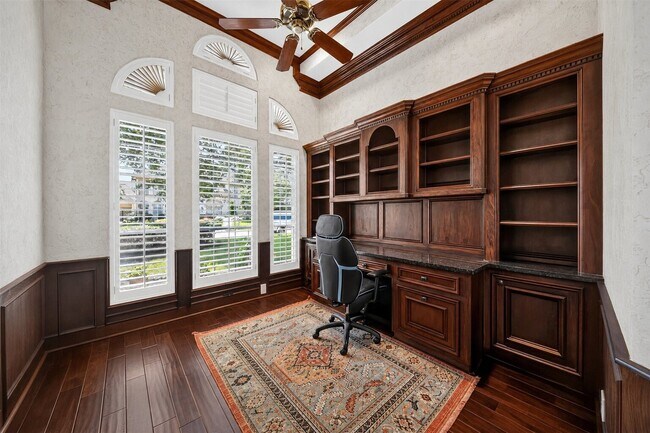 Building Photo - 16410 Emilia Ct