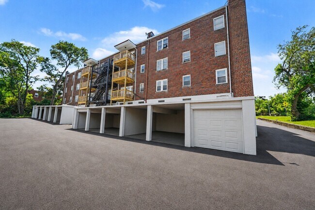 Building Photo - 564 Glenwood Ave
