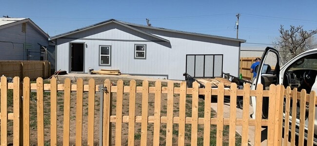 Building Photo - 1507 E 16th St